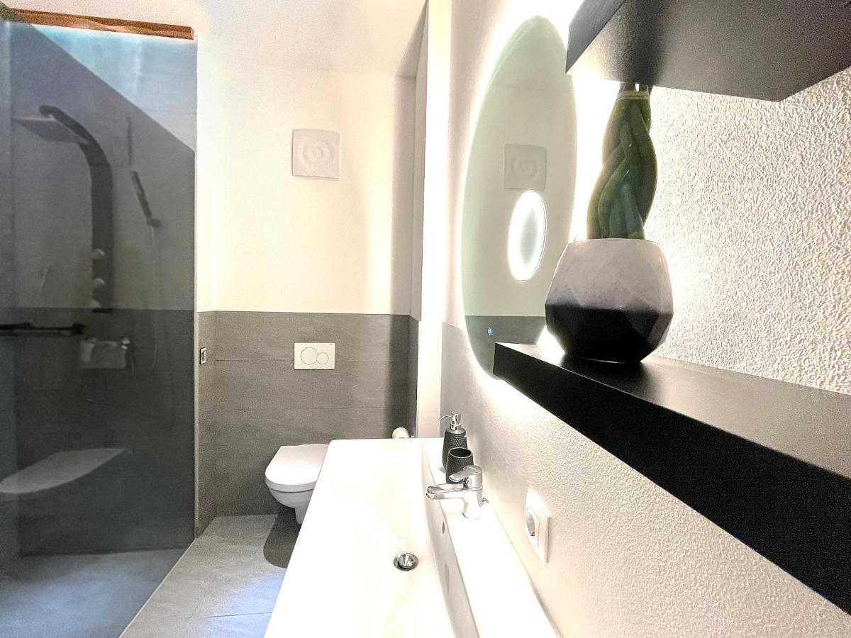 Alpenluxus Presents Design Lodge - Terrace & Car Park クラムザッハ エクステリア 写真